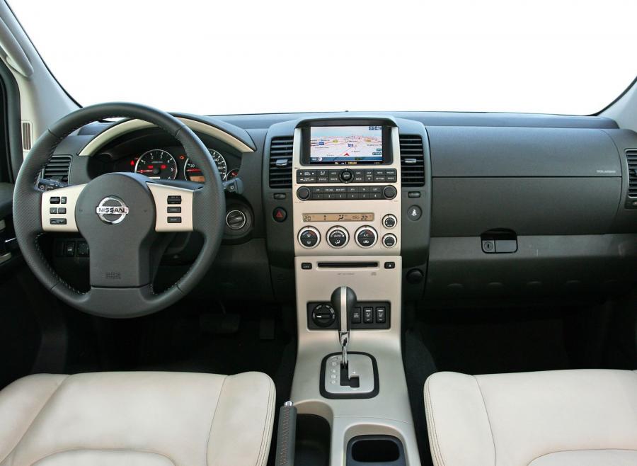  Nissan Pathfinder 2004 года  (фото 15 из 19)
